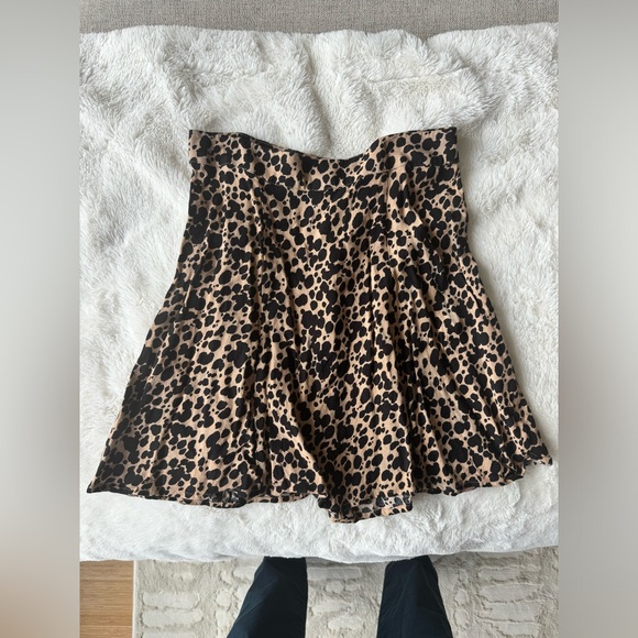 Reformation Cheetah Skirt - Picture 3 of 9